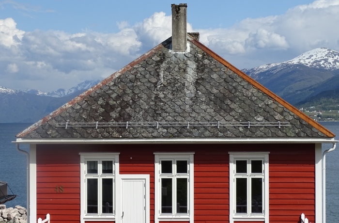 Rødt bolighus