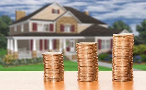 Myntstabel foran bolig